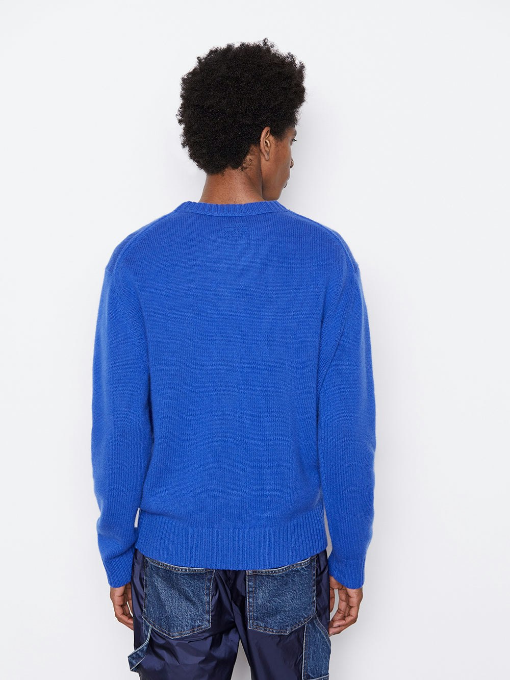 sweater back view alt:fit2